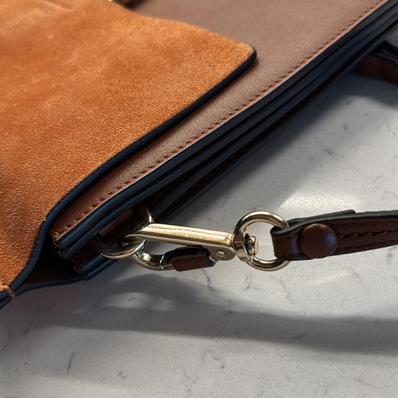 CHLOE
Suede Calfskin Medium Faye Shoulder Bag Tobacco - Picture 11 of 12